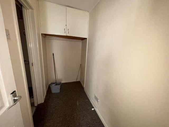 Flat for sale in Birchgrove, Swansea