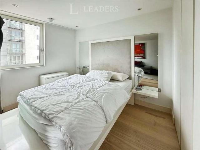 Flat for sale in Portsea, City Of Portsmouth