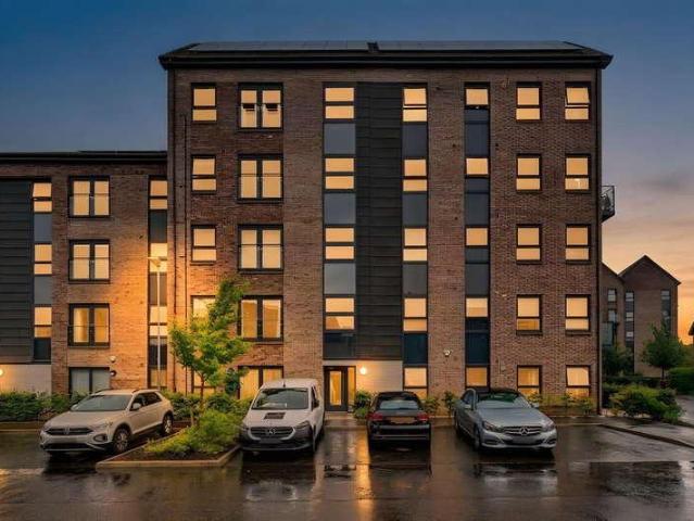 Flat for sale in Wellmeadow, Pollokshaws