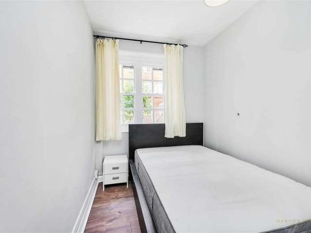 Flat for sale in Millbank Estate, Greater London
