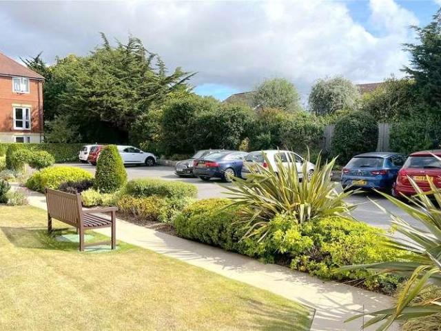 Flat for sale in Highcliffe