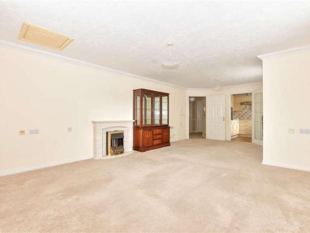 Flat for sale in Hythe, Folkestone and Hythe