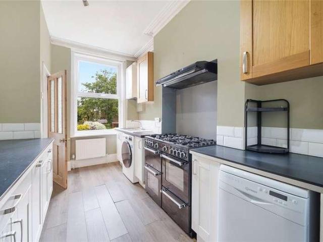 Flat for sale in Crouch End, Greater London