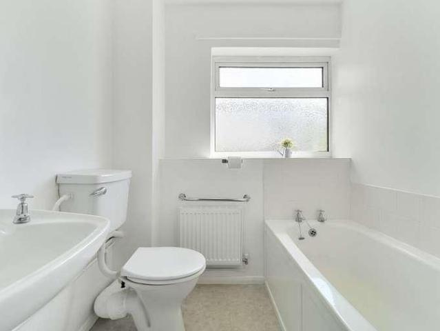 Flat for sale in Haddenham, Buckinghamshire