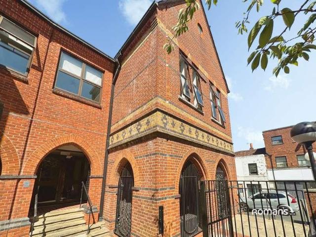 Flat for sale in Priest Down, Hampshire