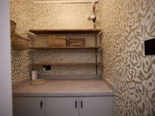 Flat for sale in Clapham Park, Greater London