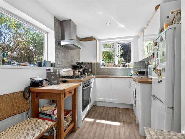Flat for sale in East Dulwich, Greater London