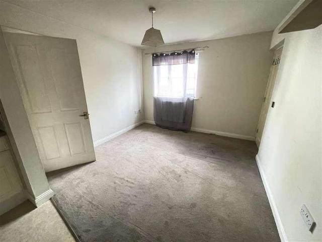 Flat for sale in Salisbury, Wiltshire