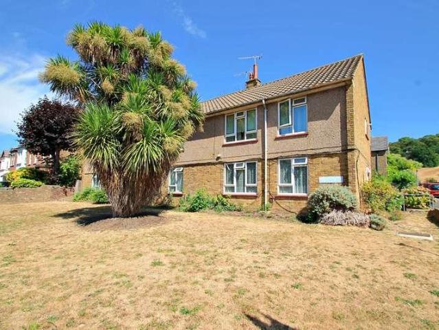 Flat for sale in Harrow On The Hill, Greater London