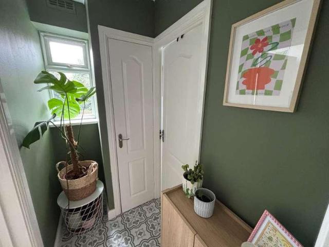 Flat for sale in Georgia, Greater Manchester