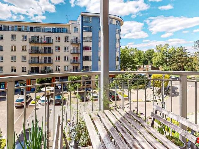 Flat for sale in Colindale, Greater London