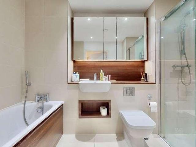 Flat for sale in Rotherhithe, Greater London
