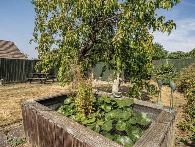 Flat for sale in Long Crendon