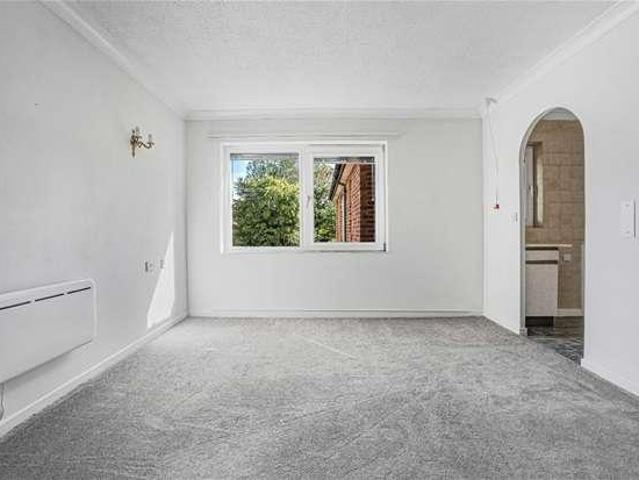 Flat for sale in Roundwood, Five Acres