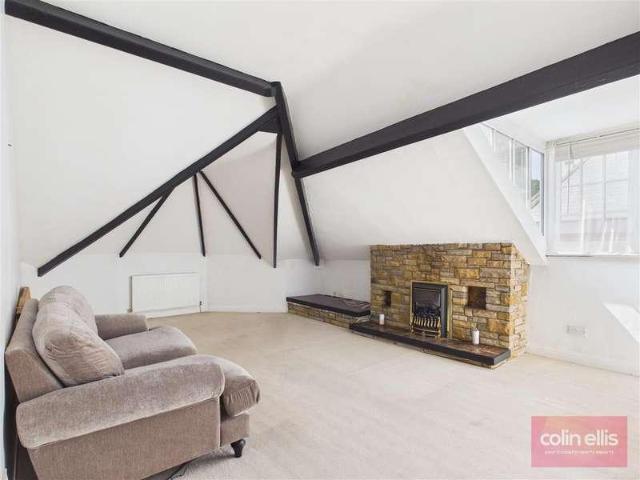 Flat for sale in South Cliff, Kepwick