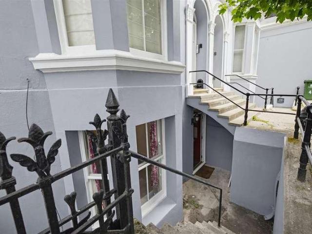 Flat for sale in Barbican, Mount Wise