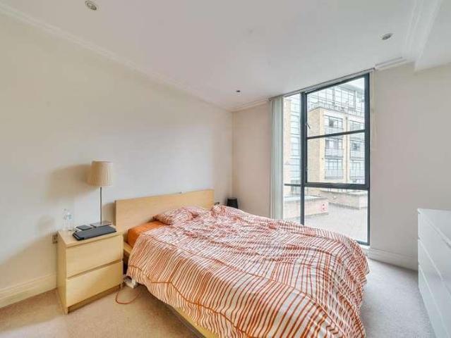 Flat for sale in Brentford, London Borough of Hounslow Flat for sale in Brentford, London Borough of Hounslow