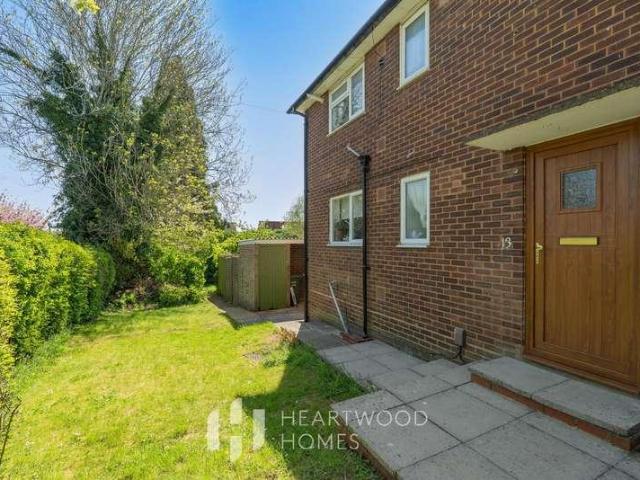 Flat for sale in St Albans, Five Acres