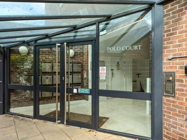 Flat for sale in Borough Hill, East Hampshire