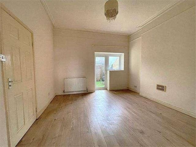 Flat for sale in Weston-super-mare, North Somerset