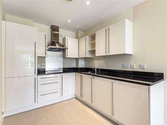 Flat for sale in Great Stoatley, Fole