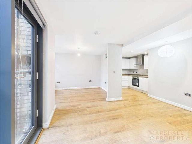 Flat for sale in Calderstones