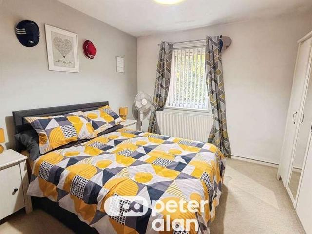 Flat for sale in Bassaleg, Wales