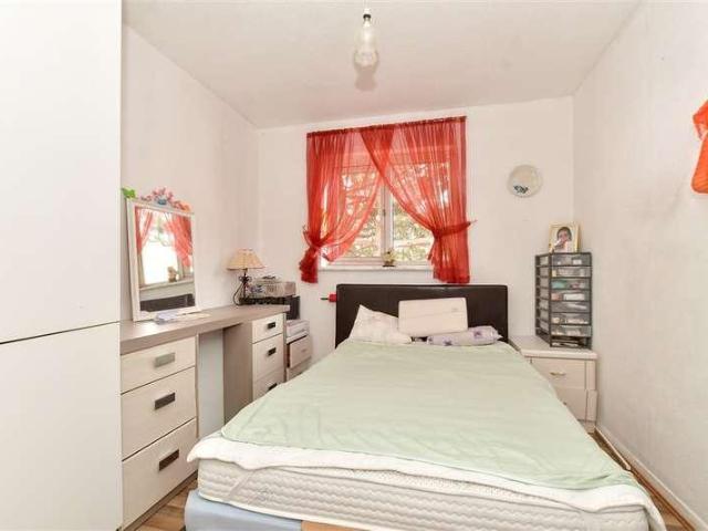 Flat for sale in Scrattons Farm, Greater London