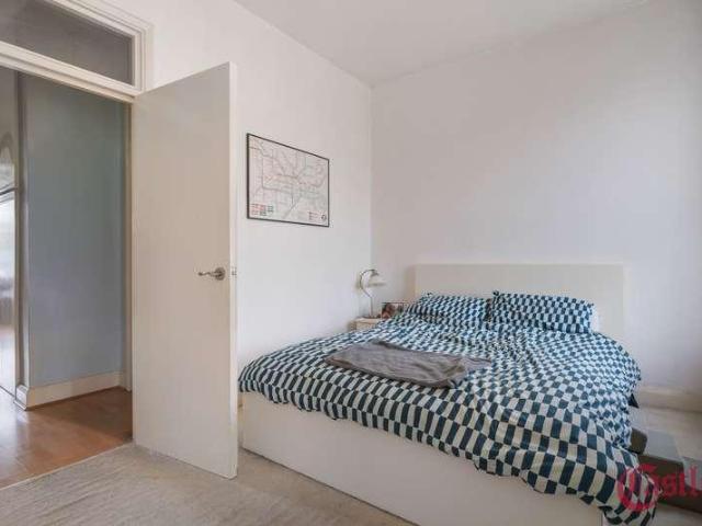 Flat for sale in Hornsey, Greater London