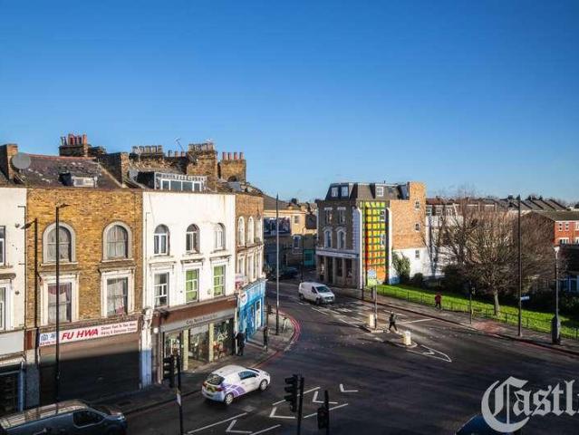 Flat for sale in South Hackney, Greater London