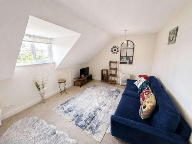 Flat for sale in Cross In Hand, East Sussex