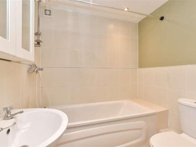 Flat for sale in Regent Quay, Oad Street