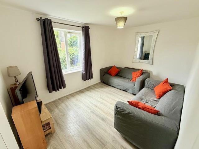 Flat for sale in Greater London