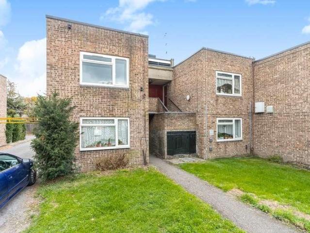 Flat for sale in Lower Halliford, Surrey