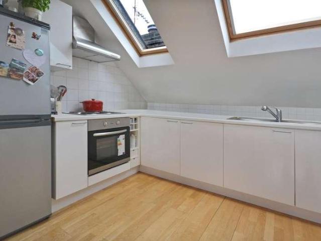 Flat for sale in West Hampstead, Greater London