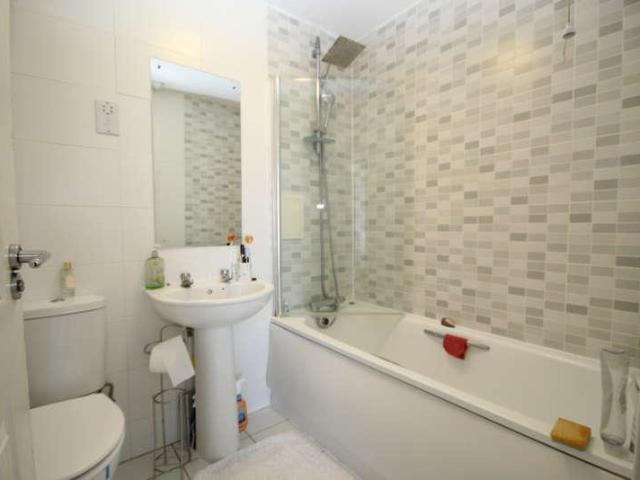 Flat for sale in Alperton, Greater London