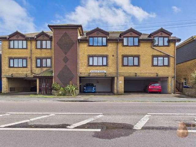 Flat for sale in Fishersgate, West Sussex