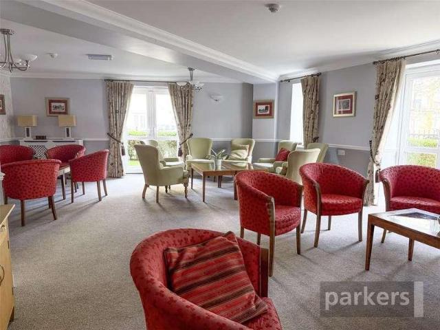 Flat for sale in Cogges, West Oxfordshire