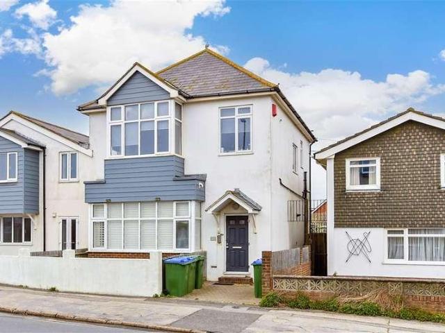 Flat for sale in Peacehaven, Iford