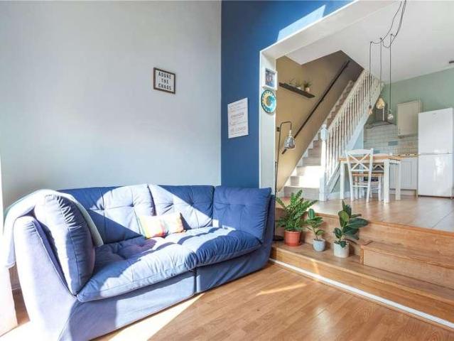Flat for sale in London Borough of Croydon, South Norwood