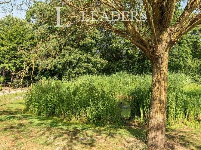 Flat for sale in The Butts, Kent