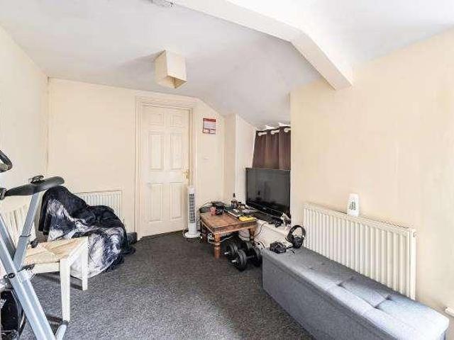 Flat for sale in Hay, Wales