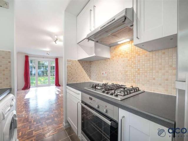 Flat for sale in Colindale, Greater London