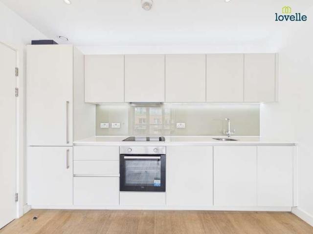 Flat for sale in Kidbrooke, Greater London