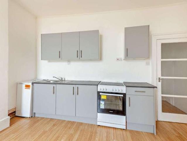Flat for sale in Spring Vale, Hampshire