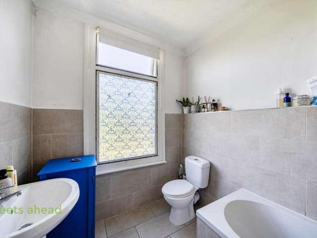 Flat for sale in Anerley, Greater London