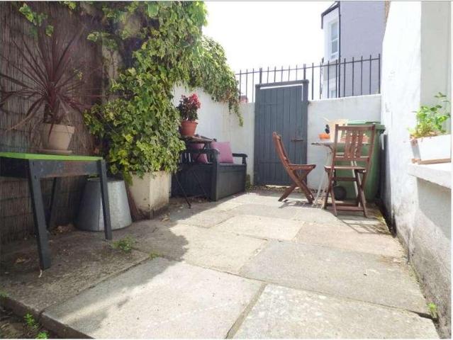 Flat for sale in London Borough of Lewisham, Greater London