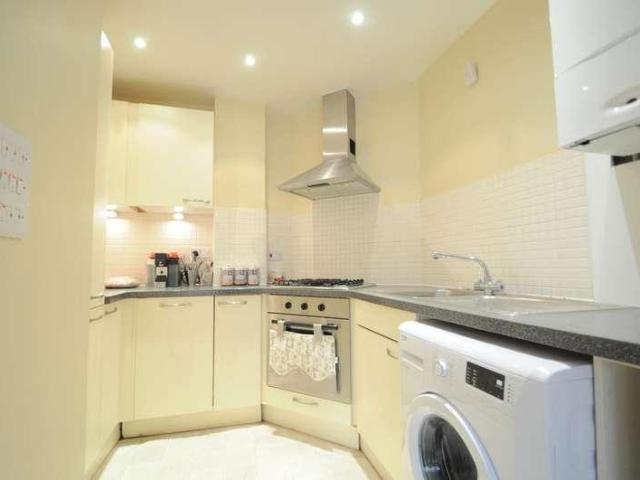 Flat for sale in Peckham, Greater London
