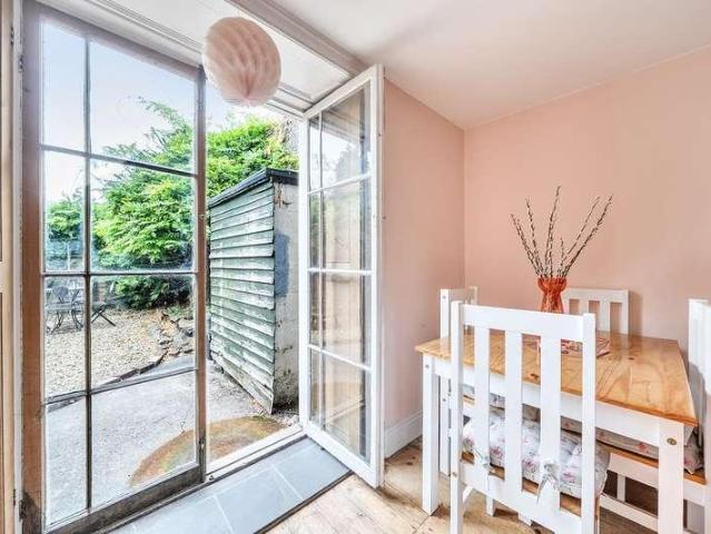 Flat for sale in Frome
