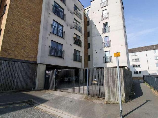 Flat for sale in Semilong, Northampton